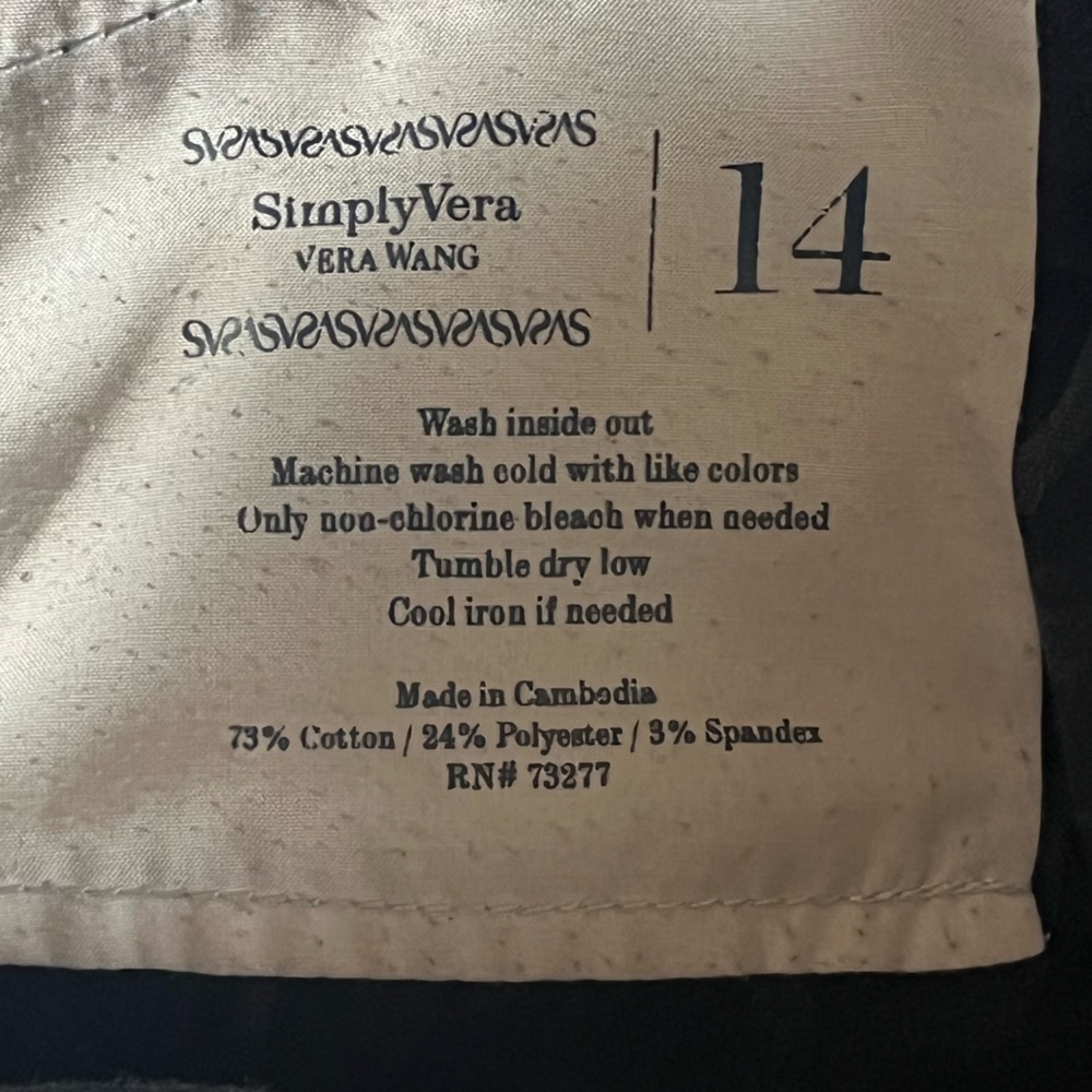 Simply Vera Vera Wang Blue Floral Women's Shorts - Picture 4 of 7